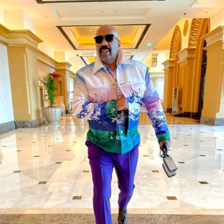 Steve Harvey enjoying his time in Abu Dhabi, United Arab Emirates.